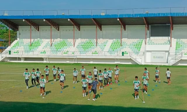 saddam_hi_tenang_absen_dalam_sesi_latihan_psms_felipe_cadenazzi_berlatih_terpisah_