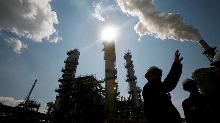 selat_hormuz_ditutup_indonesia_akan_beli_minyak_mentah_dari_amerika_serikat