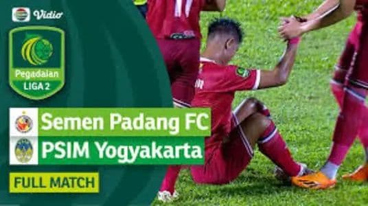 sengit_babak_pertama_semen_padang_vs_psim_yogyakarta_berakhir_00_dengan_kartu_merah