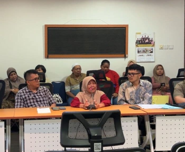 tangis_wanita_lansia_pecah_di_dprd_sumut_warga_putri_hijau_tuntut_keadilan_tempat_tinggal