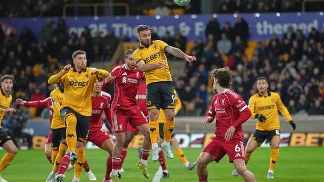 wolves_kalahkan_liverpool_21_di_molineux
