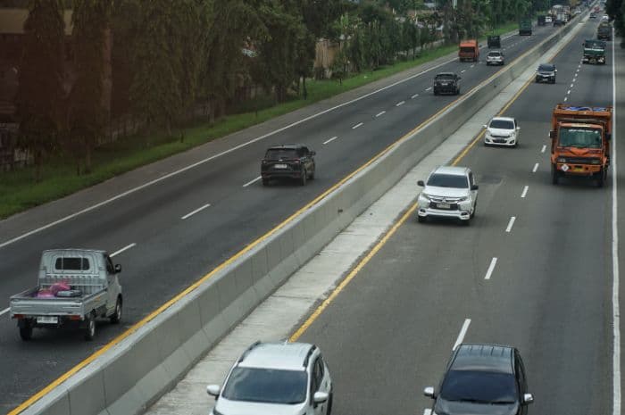 ratusan_ribu_kendaraan_lintasi_tol_belmera_mktt_sumut_saat_libur_paskah_2026