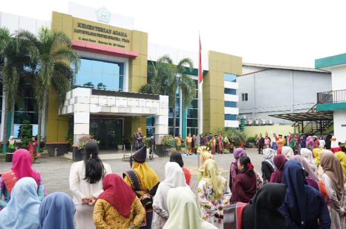 hardiknas_jadi_momentum_menyalakan_semangat_serta_refleksi_untuk_memperkuat_dan_memajukan_pendidikan