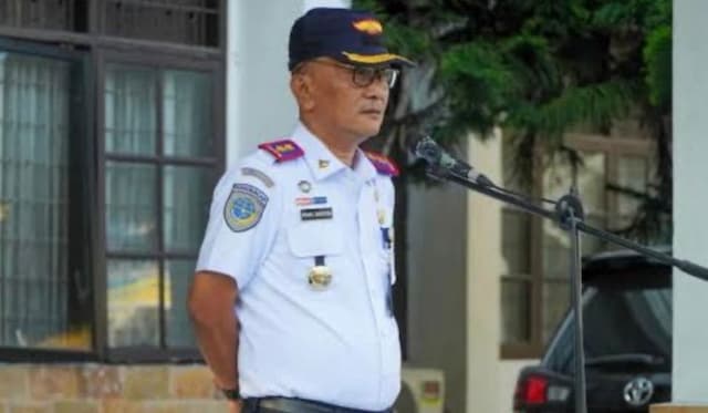 restoran_pagi_sore_di_jalan_kejaksaan_medan_diminta_tak_manfaatkan_halaman_sd_negeri_sebagai_titik_parkir_