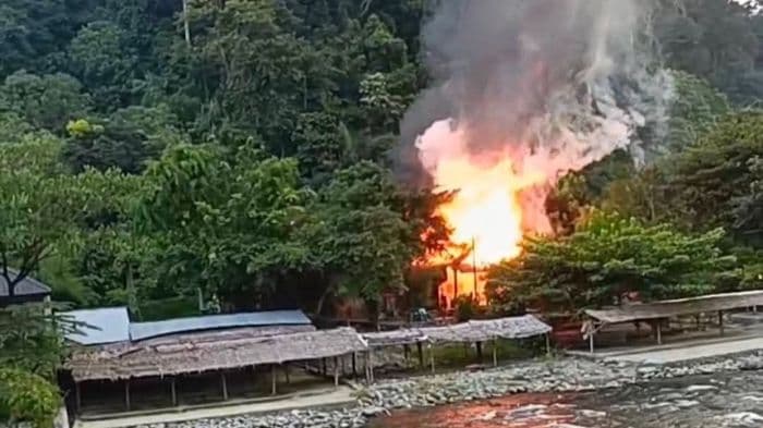 labfor_polri_akan_olah_tkp_kebakaran_10_unit_penginapan_dan_restoran_di_bukit_lawang_langkat