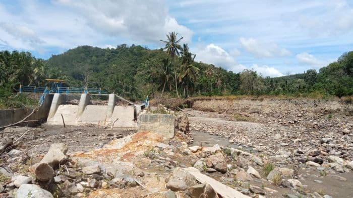 lima_tahun_rusak_irigasi_jebol_di_paluta_lumpuhkan_ratusan_hektare_sawah