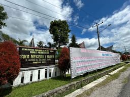 135_siswa_sma_negeri_1_raya_lolos_snbp_dan_snbt_2026