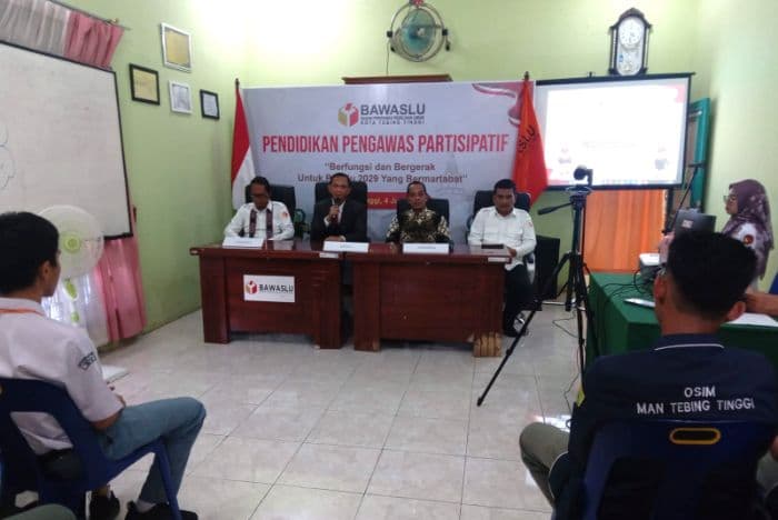 bawaslu_tebing_tinggi_beri_pendidikan_pengawasan_partisipatif_ke_pelajar