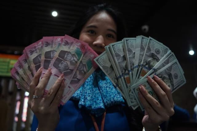 ekonom_diplomasi_luar_negeri_presiden_bukti_ekonomi_genting
