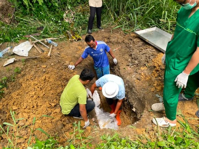 identitas_tak_terungkap_mayat_perempuan_yang_ditemukan_di_sungai_bah_bolon_dimakamkan