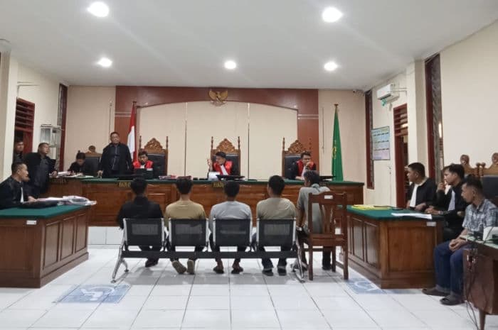 sidang_pedagang_sayur_vs_anak_ketua_dprd_tapteng_berlangsung_alot_hakim_tegur_saksi
