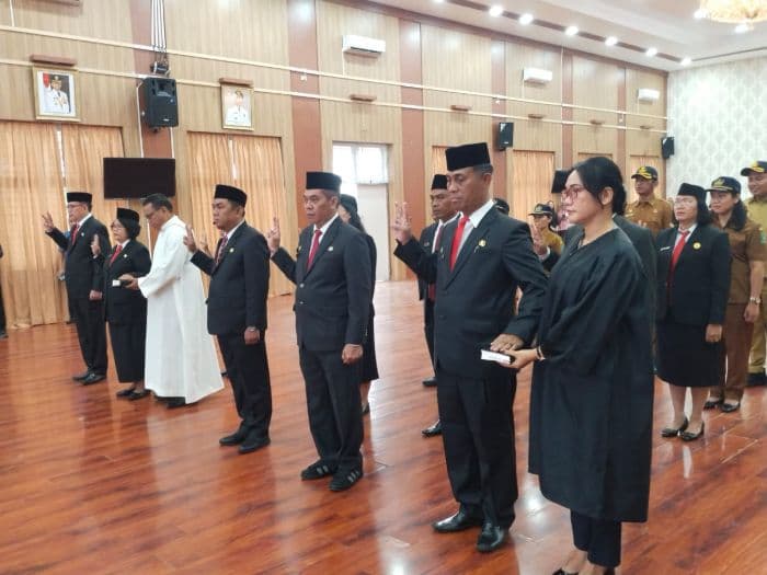 16_pejabat_baru_di_lingkungan_pemkab_simalungun_dilantik_siapa_saja