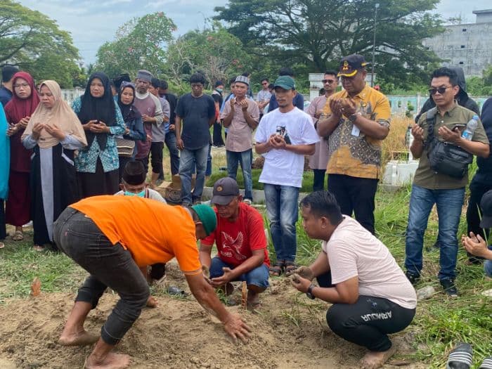 pemuda_kisaran_gugur_selamatkan_calon_jaksa_dari_arus_sungai_silau_kejaksaan_ri_beri_penghormatan_khusus