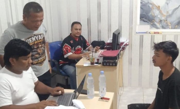 pelaku_penggelapan_motor_dan_iphone_milik_warga_simalungun_ditangkap_di_banten