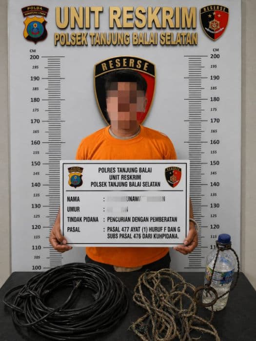 polisi_bekuk_maling_kabel_lampu_jalan_dua_rekan_pelaku_masih_diburu