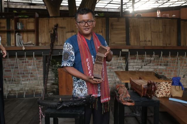 aksara_batak_toba_jadi_bukti_tingginya_peradaban_nenek_moyang