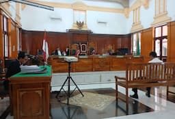 eks_kabag_tapem_setda_madina_dituntut_2_tahun_penjara_dalam_kasus_korupsi_rp639_juta