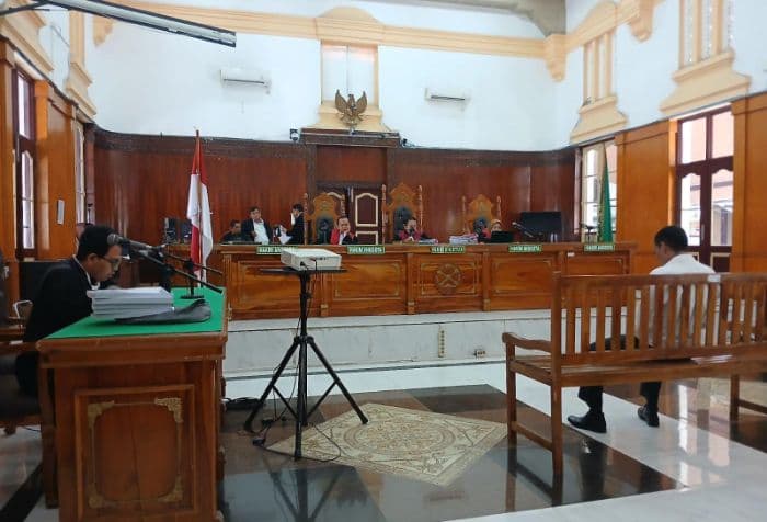eks_kabag_tapem_setda_madina_dituntut_2_tahun_penjara_dalam_kasus_korupsi_rp639_juta