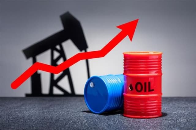 harga_minyak_dunia_turun_tajam_usai_trump_tunda_serang_iran