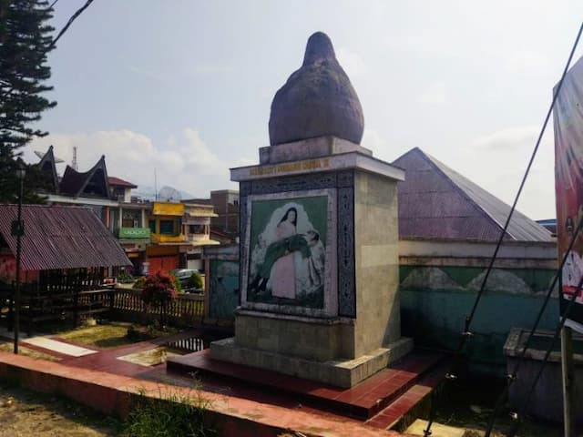 warga_usulkan_hening_cipta_di_tugu_perang_dunia_ii_pada_hut_ri