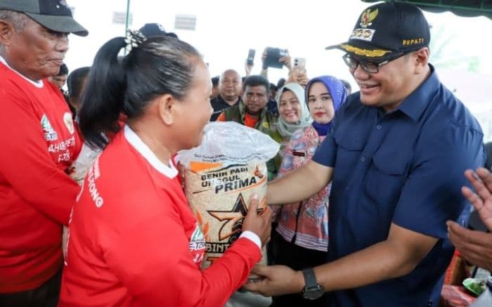 bupati_deli_serdang_tegaskan_padi_hasil_panen_diprioritaskan_untuk_masyarakat
