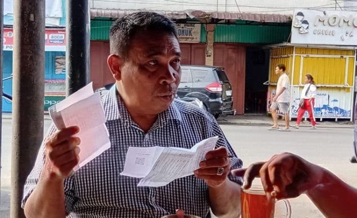 warga_siborongborong_berterima_kasih_atas_penurunan_pajak_pbb_oleh_bupati_taput