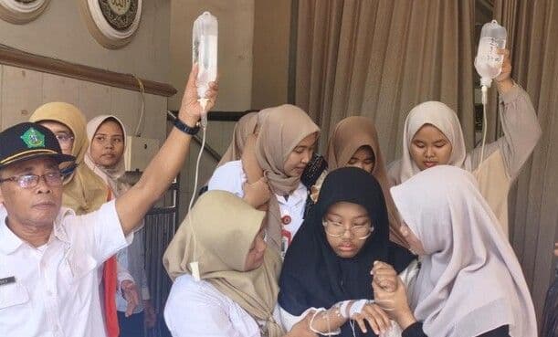 730_orang_keracunan_mbg_di_sidoarjo_kepala_sppg_dicopot_dan_dapur_ditutup