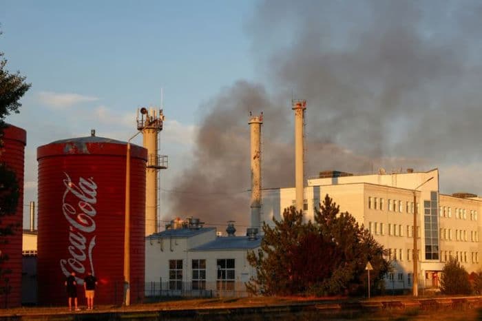 drone_rusia_hantam_pabrik_cocacola_di_ukraina