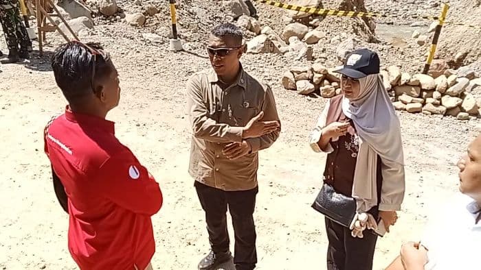 peliputan_wapres_gibran_di_tapteng_dipersulit_paspampres_wartawan_protes