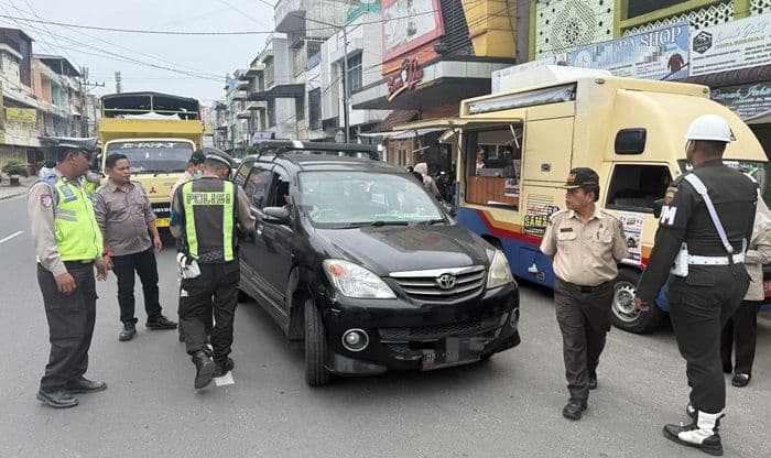 razia_pajak_kendaraan_di_pematangsiantar_20_kendaraan_tunggak_pkb