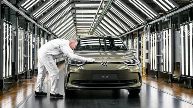volkswagen_pangkas_total_100_ribu_posisi_hingga_2030
