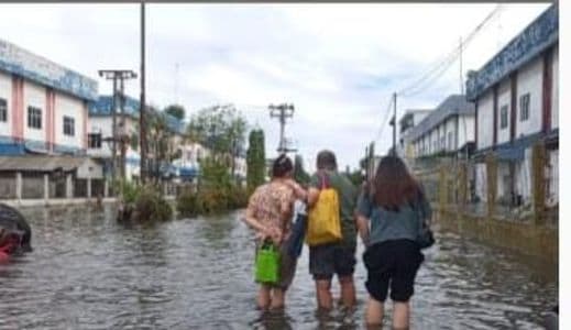 banjir_rendam_kawasan_industri_medan_aktivitas_truk_dan_pabrik_terhenti