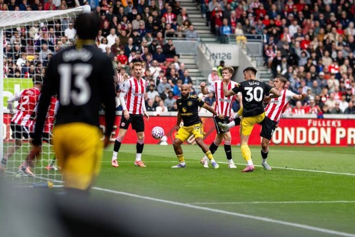 manchester_united_vs_sunderland_gol_mason_mount_dan_eko_bawa_setan_merah_unggul_20_di_babak_pertama