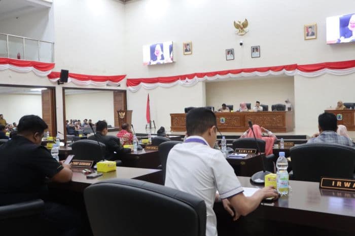 plt_kadisdik_binjai_luruskan_isu_tambahan_anggaran_rp27_miliar_di_papbd_2025