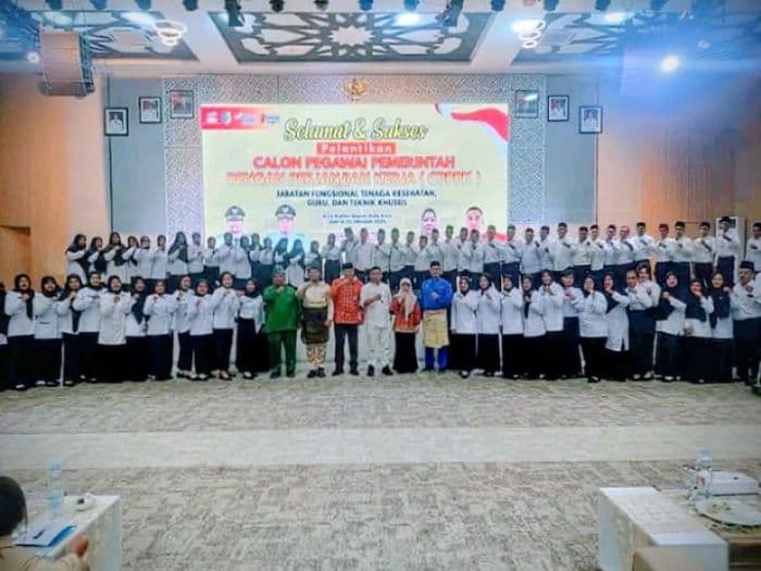 sebanyak_78_pppk_dinsos_p3a_dilantik_bupati_batu_bara_tekankan_tiga_hal_ini