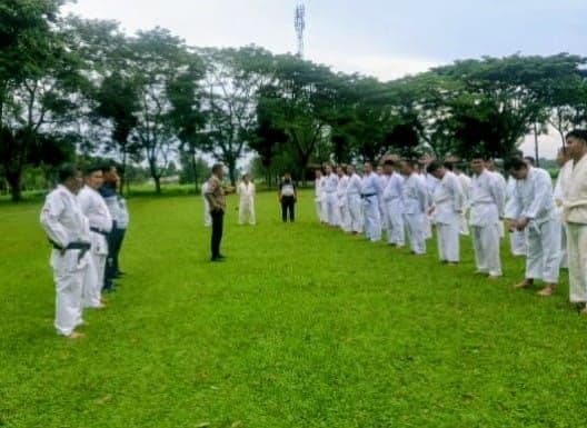 diusulkan_naik_pangkat_49_personel_polres_batu_bara_ikuti_uji_bela_diri