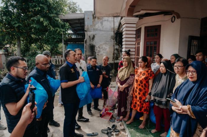 gpn_nasdem_dan_psp_centre_salurkan_2000_paket_sembako_untuk_korban_banjir_medandeli_serdang