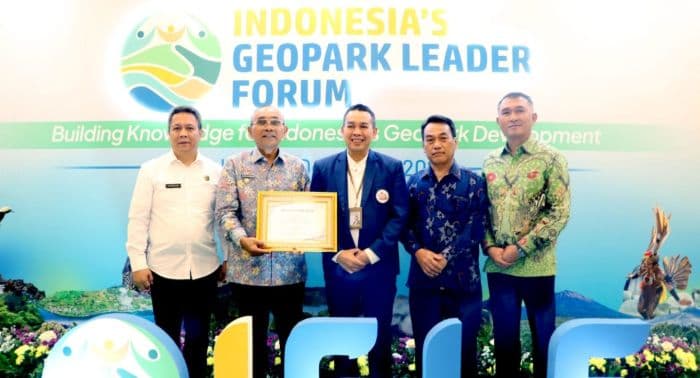 simalungun_tegaskan_komitmen_kembangkan_geopark_toba_untuk_pembangunan_berkelanjutan_nasional