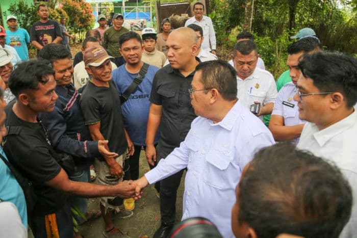wali_kota_wesly_silalahi_ingatkan_warga_tidak_membuang_sampah_sembarangan