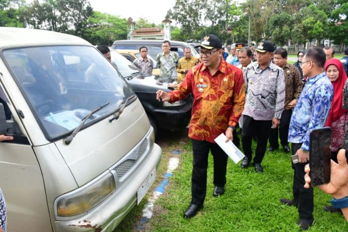 pemkab_deli_serdang_lelang_murah_16_paket_kendaraan_dinas