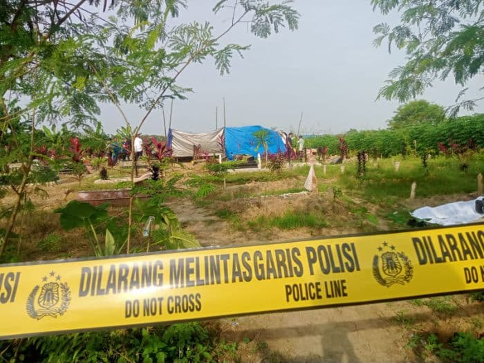 diduga_tewas_dianiaya_polisi_bongkar_kuburan_pemuda_di_deli_serdang_