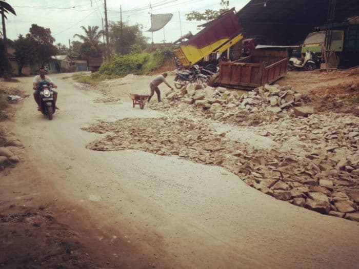 jalinsum_di_kecamatan_bangun_purba_dan_silinda_rusak_parah