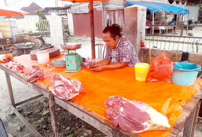 virus_asf_merebak_penjualan_daging_babi_masih_normal_di_siantar