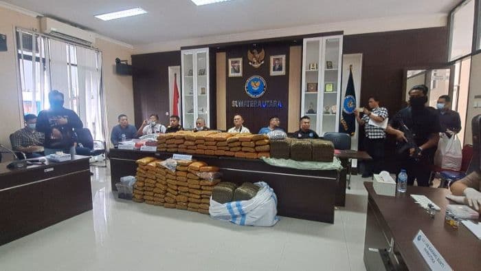 bnn_sumut_ungkap_12_kasus_narkoba_dalam_sebulan_barang_bukti_215_kg_ganja