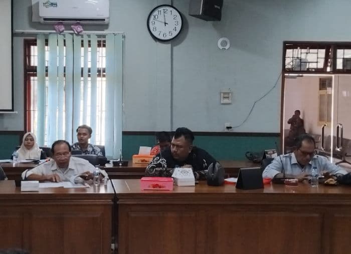 dprd_pematangsiantar_panggil_kjpp_bahas_penilaian_rp145_miliar_rumah_singgah_covid19