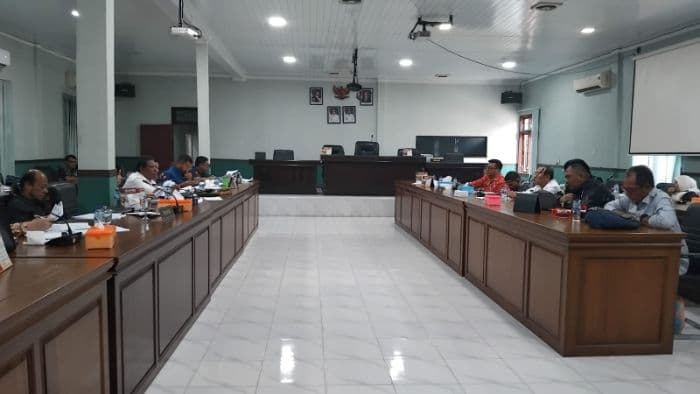 pansus_dprd_pematangsiantar_pertanyakan_klaim_imb_rumah_singgah_covid19_tahun_2006
