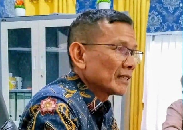 proyek_rel_ka_bandar_tinggikuala_tanjung_dinilai_baru_80_persen_rampung