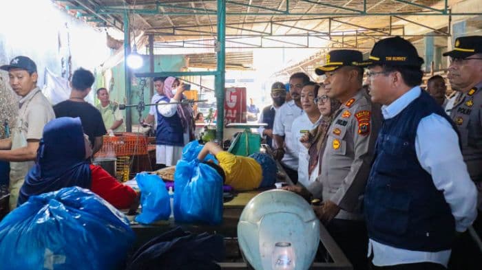 kapolres_tebing_tinggi_cek_ketersediaan_bahan_pokok_selama_ramadan