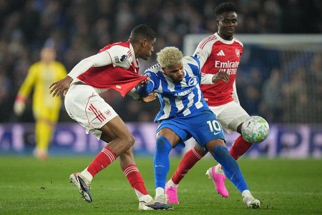 arsenal_tundukkan_brighton_10_kukuh_di_puncak_klasemen