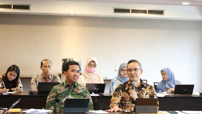 kemdiktisaintek_siapkan_skema_baru_mahasiswa_asing_bisa_urus_visa_kuliah_sendiri_